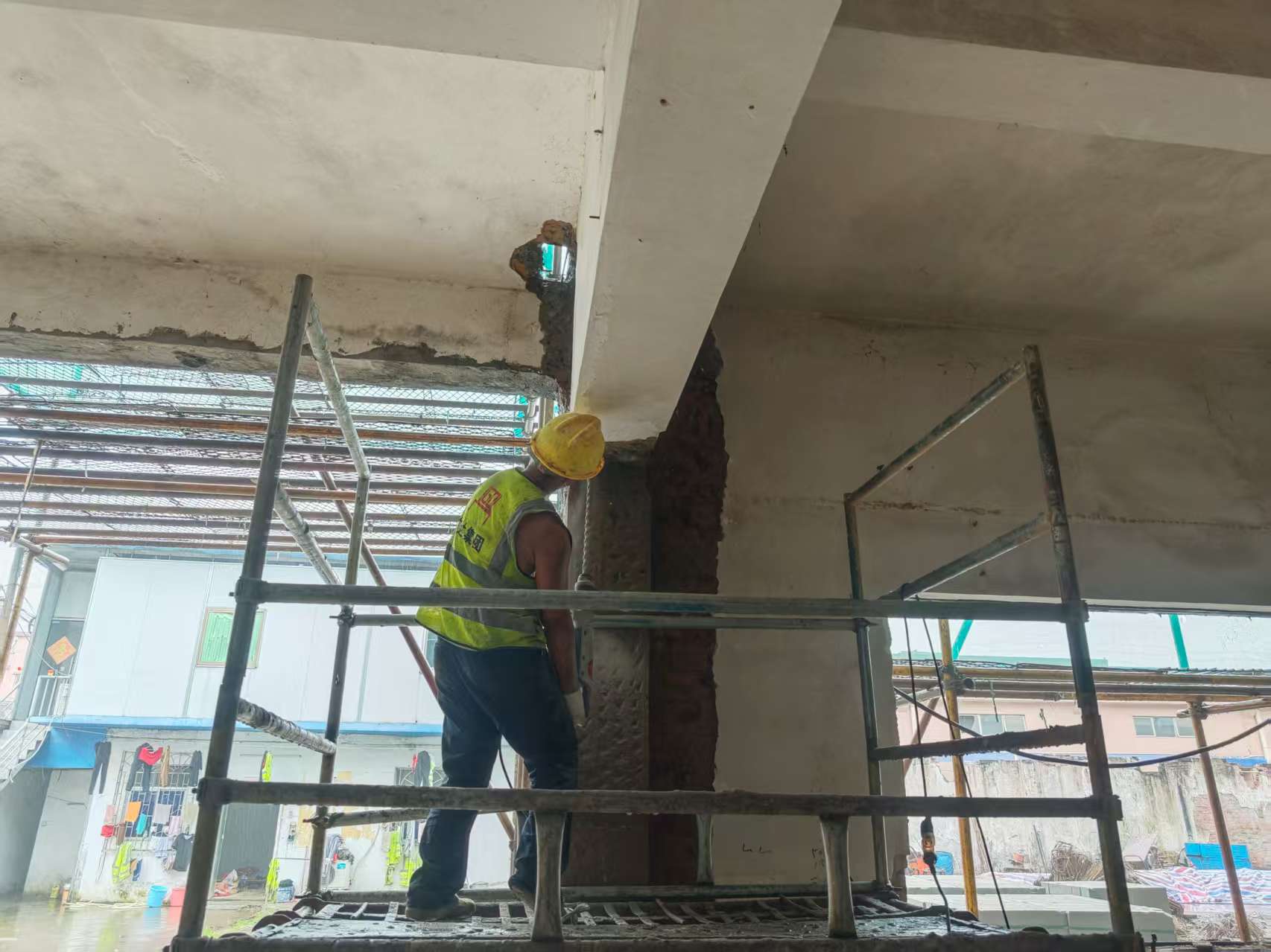 旧房改造钢结构加固施工方案是什么?2025年深圳旧房加固修缮项目招标公告! 旧房改造钢结构加固施工方案是什么?2025年深圳旧房加固修缮项目招标公告!