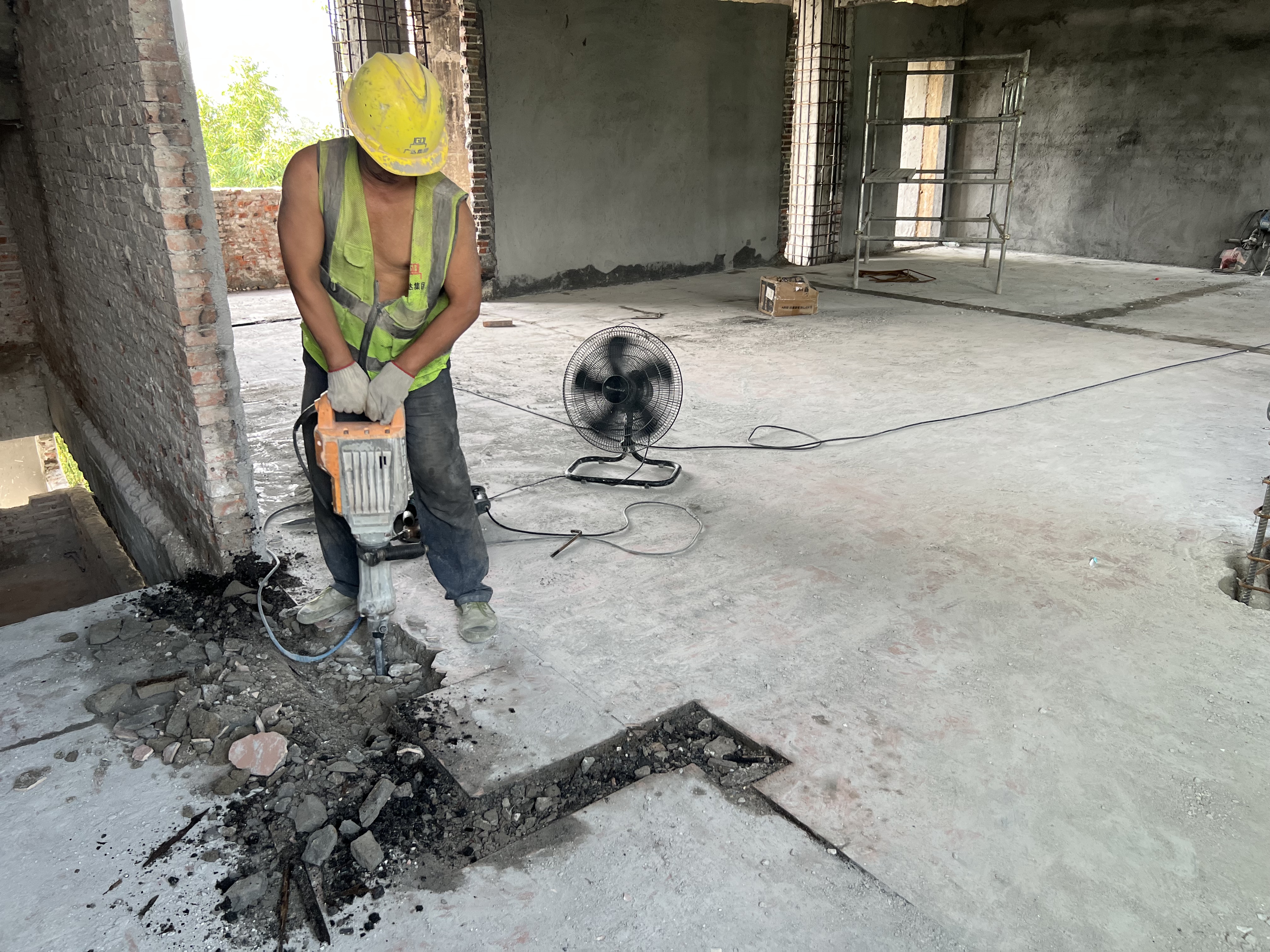 危房鉴定4个等级鉴定标准是什么？东莞危房鉴定公司电话是多少？